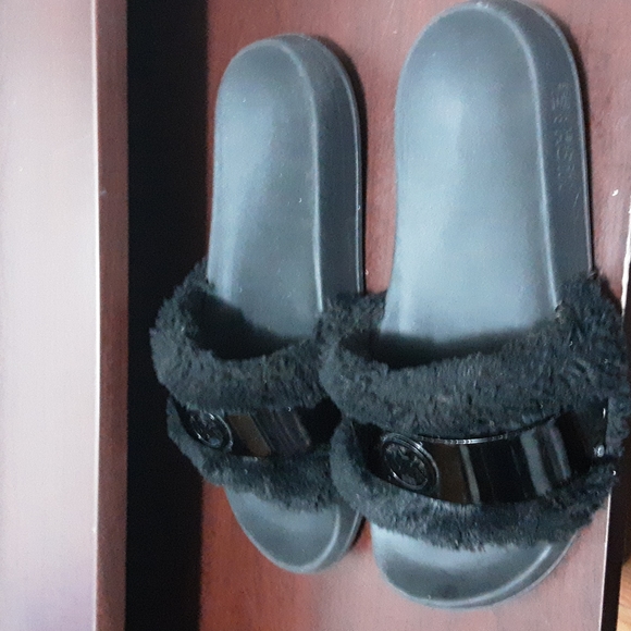 Michael Michael Kors Slipper Shoes - Picture 2 of 8